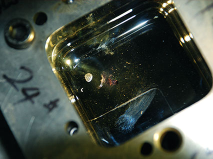 <a href='http://www.njdongrui.com/product/3.htm' class='text_a'>模具激光焊機</a>修復鏡面模具效果